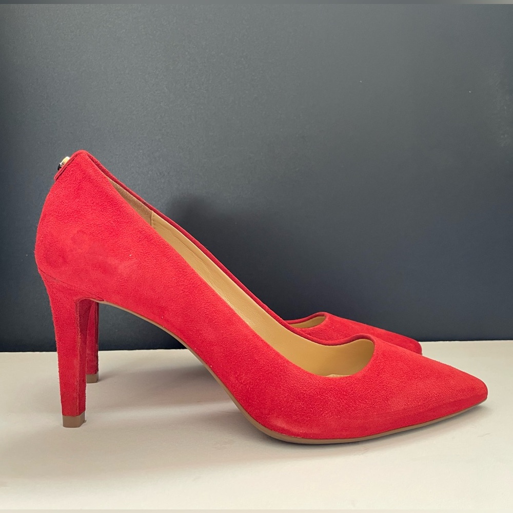 Michael Kors Crimson Heels. Size 7.
